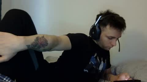 lucasbacon13 online show from 12/03/24, 09:23
