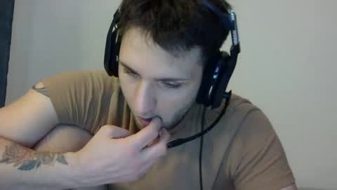 lucasbacon13 online show from 12/17/24, 04:56