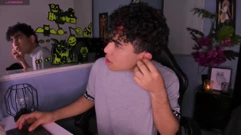 lucascarterr online show from 10/19/25, 04:02