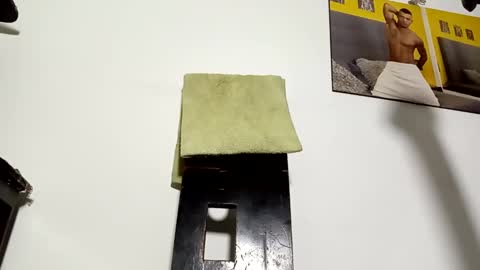 Snapshot of lucascastrohot chatting on 03/10/25, 02:48 Daniel online show from 03/10/25, 02:48