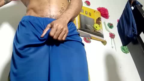 Snapshot of lucascastrohot chatting on 11/11/25, 03:23 Daniel online show from 11/11/25, 03:23