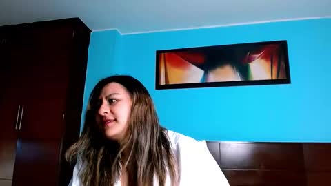 Snapshot of lucero_cute chatting on 09/29/25, 08:35 Luero  online show from 09/29/25, 08:35