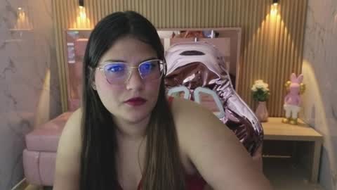 Snapshot of lucero_s chatting on 04/08/26, 03:17 Lucero online show from 04/08/26, 03:17