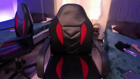 Snapshot of lucerop_ chatting on 10/31/25, 05:08 Lucero online show from 10/31/25, 05:08