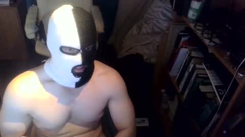 Snapshot of luchahor chatting on 09/10/25, 10:54 luchahor online show from 09/10/25, 10:54