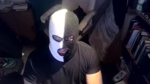 Snapshot of luchahor chatting on 09/23/25, 09:51 luchahor online show from 09/23/25, 09:51
