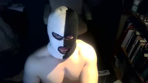 Snapshot of luchahor chatting on 10/05/25, 09:45 luchahor online show from 10/05/25, 09:45