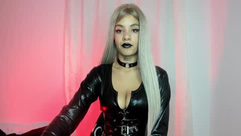 Veronica Rati    online show from 02/05/25, 01:37