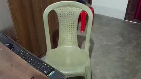 Snapshot of luci_ri chatting on 10/12/25, 04:22 luci_ri online show from 10/12/25, 04:22