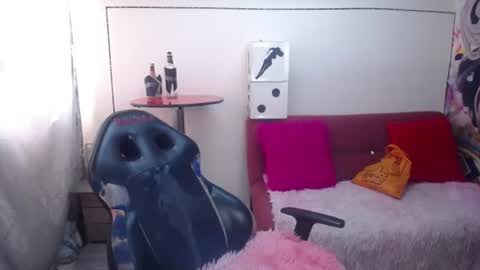 lucia_evans21 online show from 07/25/26, 08:39