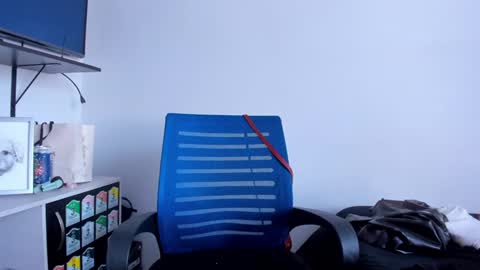 Snapshot of lucia_fuster chatting on 01/13/25, 03:15 Lucia online show from 01/13/25, 03:15