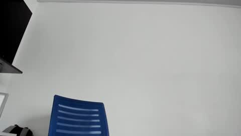 Snapshot of lucia_fuster chatting on 09/13/25, 06:18 Lucia online show from 09/13/25, 06:18