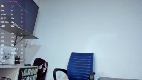 Snapshot of lucia_fuster chatting on 10/05/25, 12:20 Lucia online show from 10/05/25, 12:20