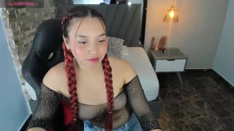 Snapshot of lucia_khan chatting on 03/18/26, 07:17 L u c i a online show from 03/18/26, 07:17