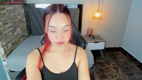 Snapshot of lucia_khan chatting on 03/25/26, 07:31 L u c i a online show from 03/25/26, 07:31