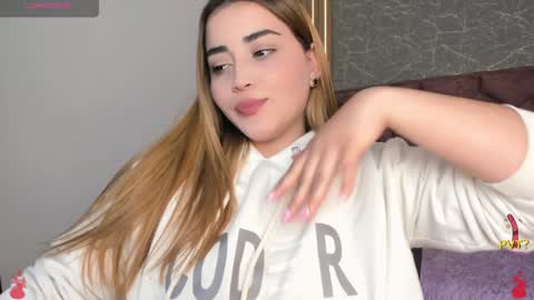 lucia star  online show from 01/14/25, 08:04