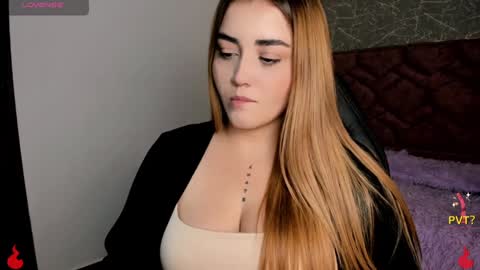 lucia star  online show from 01/16/25, 09:19