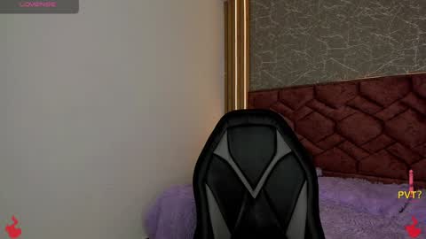 lucia star  online show from 01/21/25, 09:15