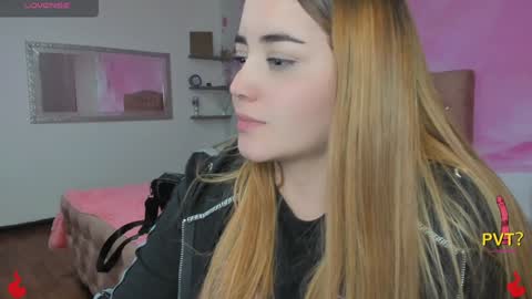 lucia star  online show from 02/08/25, 09:03