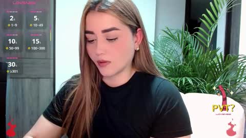 lucia star  online show from 10/21/25, 11:05