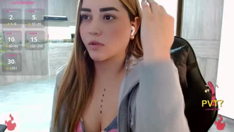 Snapshot of lucia_star_ chatting on 12/01/25, 11:54 lucia star online show from 12/01/25, 11:54