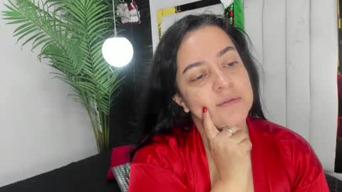 Lucia Vonne online show from 12/20/24, 12:16