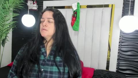 Lucia Vonne online show from 12/21/24, 11:44