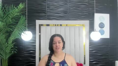 Lucia Vonne online show from 01/21/25, 11:35
