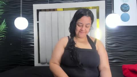 Lucia Vonne online show from 02/24/25, 11:10