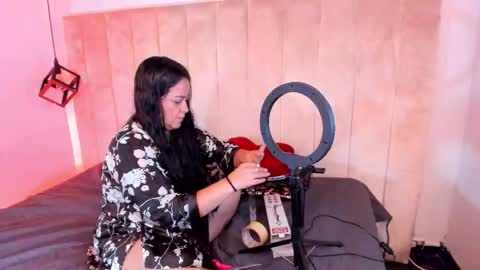 Lucia Vonne online show from 09/18/25, 02:19