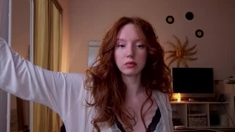 Snapshot of luciacoy chatting on 10/11/25, 04:16 Lucia online show from 10/11/25, 04:16