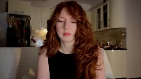 Snapshot of luciacoy chatting on 10/18/25, 04:30 Lucia online show from 10/18/25, 04:30