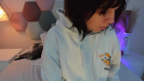 LuciaFerrero online show from 10/12/25, 12:09