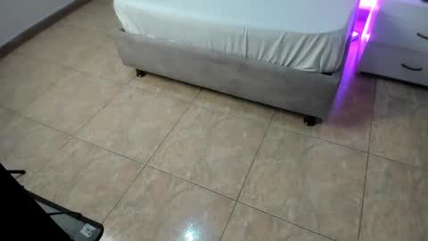 LuciaFerrero online show from 10/26/25, 12:05