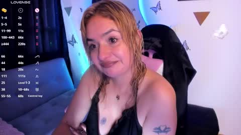Lucia  online show from 12/02/25, 08:37