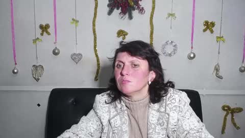 LuciaMi online show from 12/25/24, 06:09