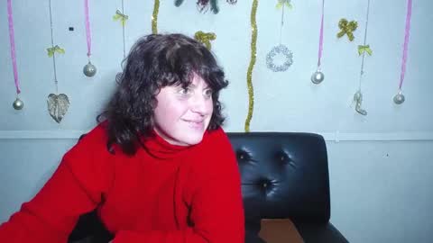 LuciaMi online show from 12/27/24, 06:53