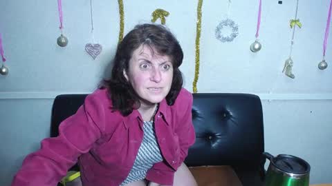 LuciaMi online show from 01/11/25, 01:48