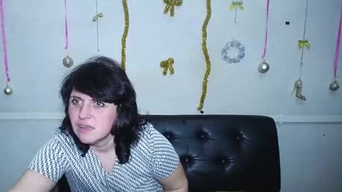 LuciaMi online show from 01/19/25, 03:18