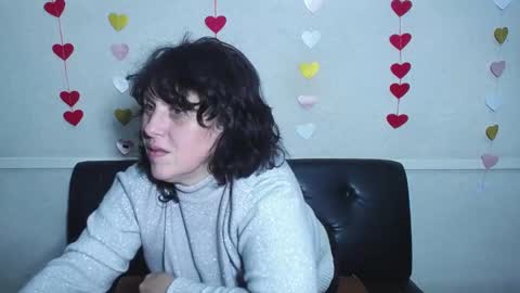 LuciaMi online show from 02/02/25, 01:02