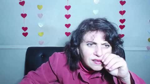 LuciaMi online show from 02/03/25, 06:02