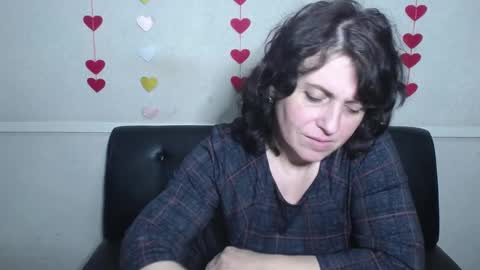 LuciaMi online show from 02/07/25, 12:06