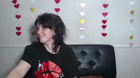 LuciaMi online show from 02/09/25, 03:23
