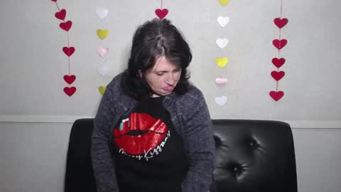 LuciaMi online show from 02/12/25, 03:40
