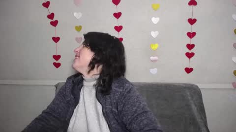 LuciaMi online show from 02/15/25, 06:02