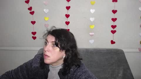 LuciaMi online show from 02/16/25, 05:59
