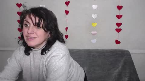LuciaMi online show from 02/16/25, 09:04