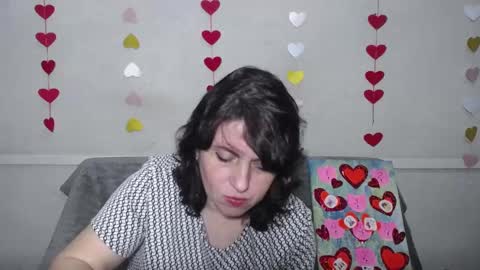 LuciaMi online show from 02/17/25, 06:48