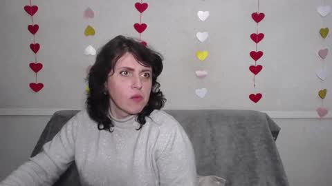 LuciaMi online show from 02/19/25, 06:43