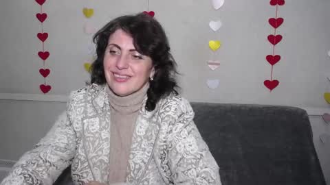 LuciaMi online show from 03/08/25, 06:10